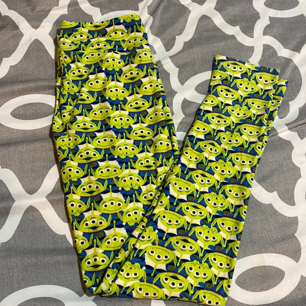 LulaRoe Disney alien one size leggings